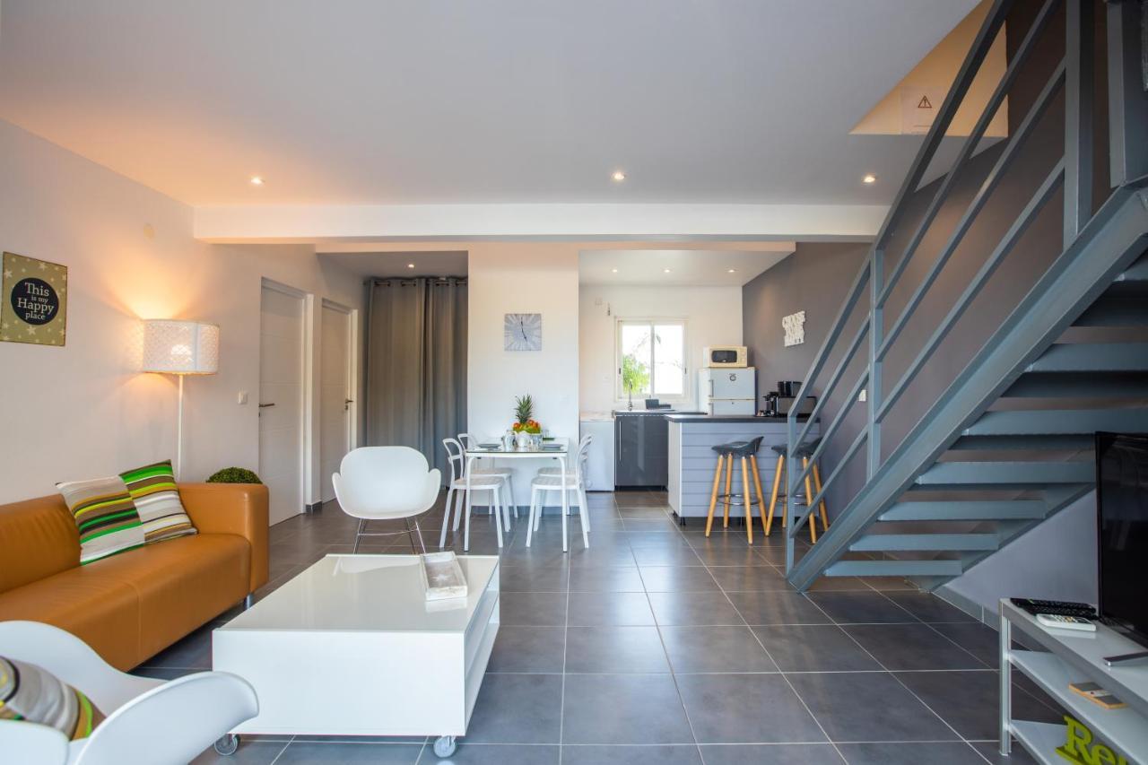 The Rock Apartment Cul de Sac Екстериор снимка