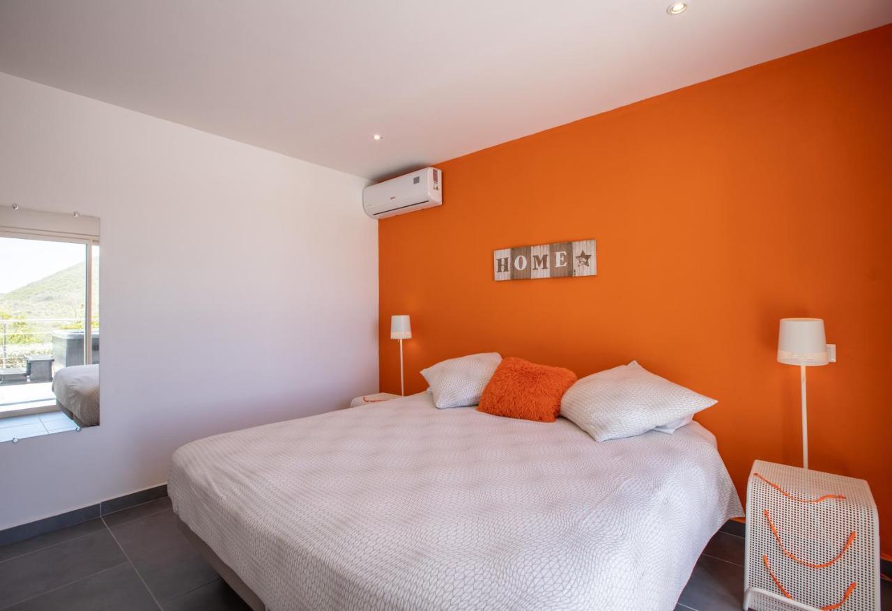 The Rock Apartment Cul de Sac Екстериор снимка